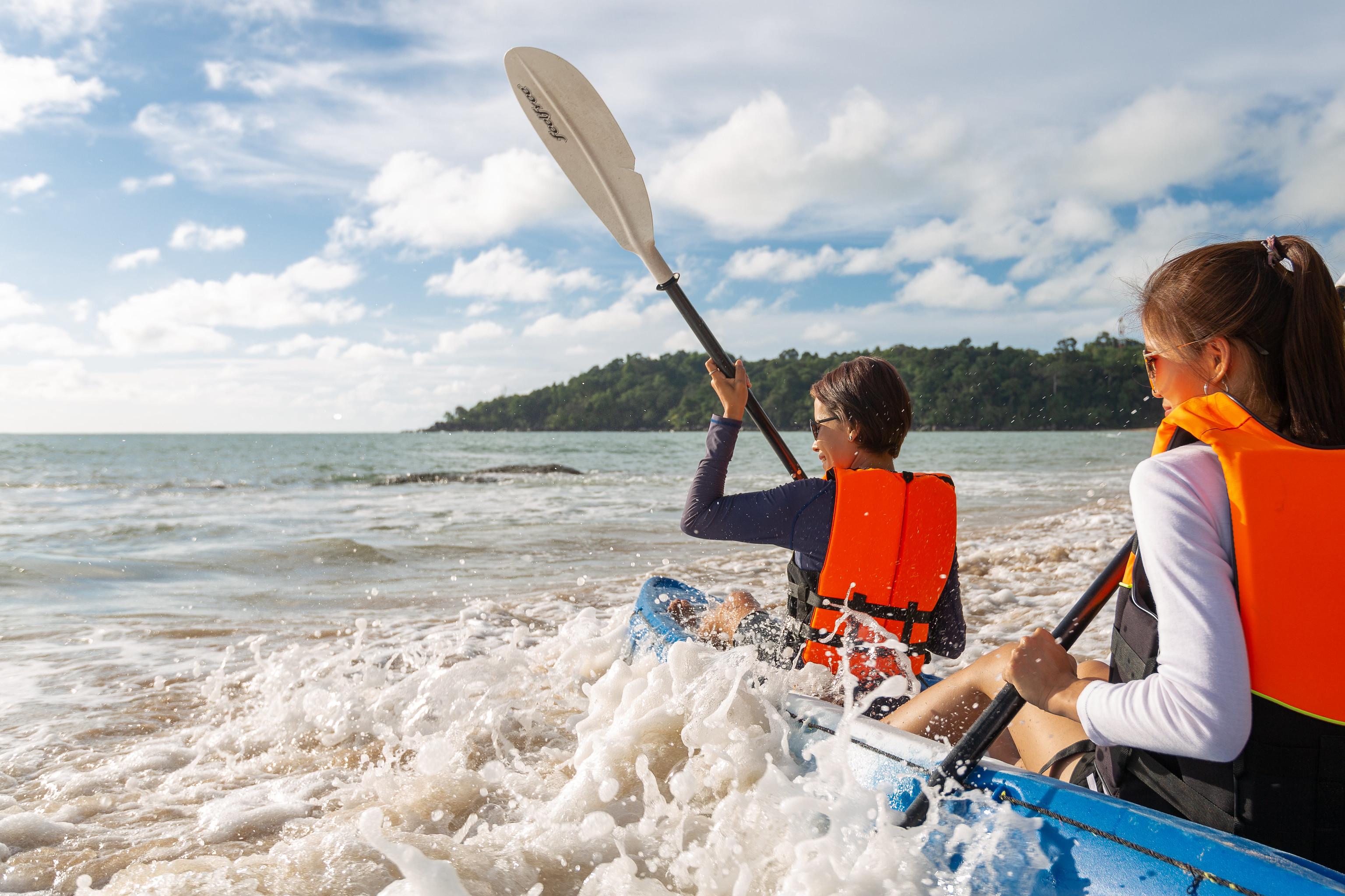 Khaolak Merlin Resort Khao Lak Exterior photo Kayaking at Desaru Coast