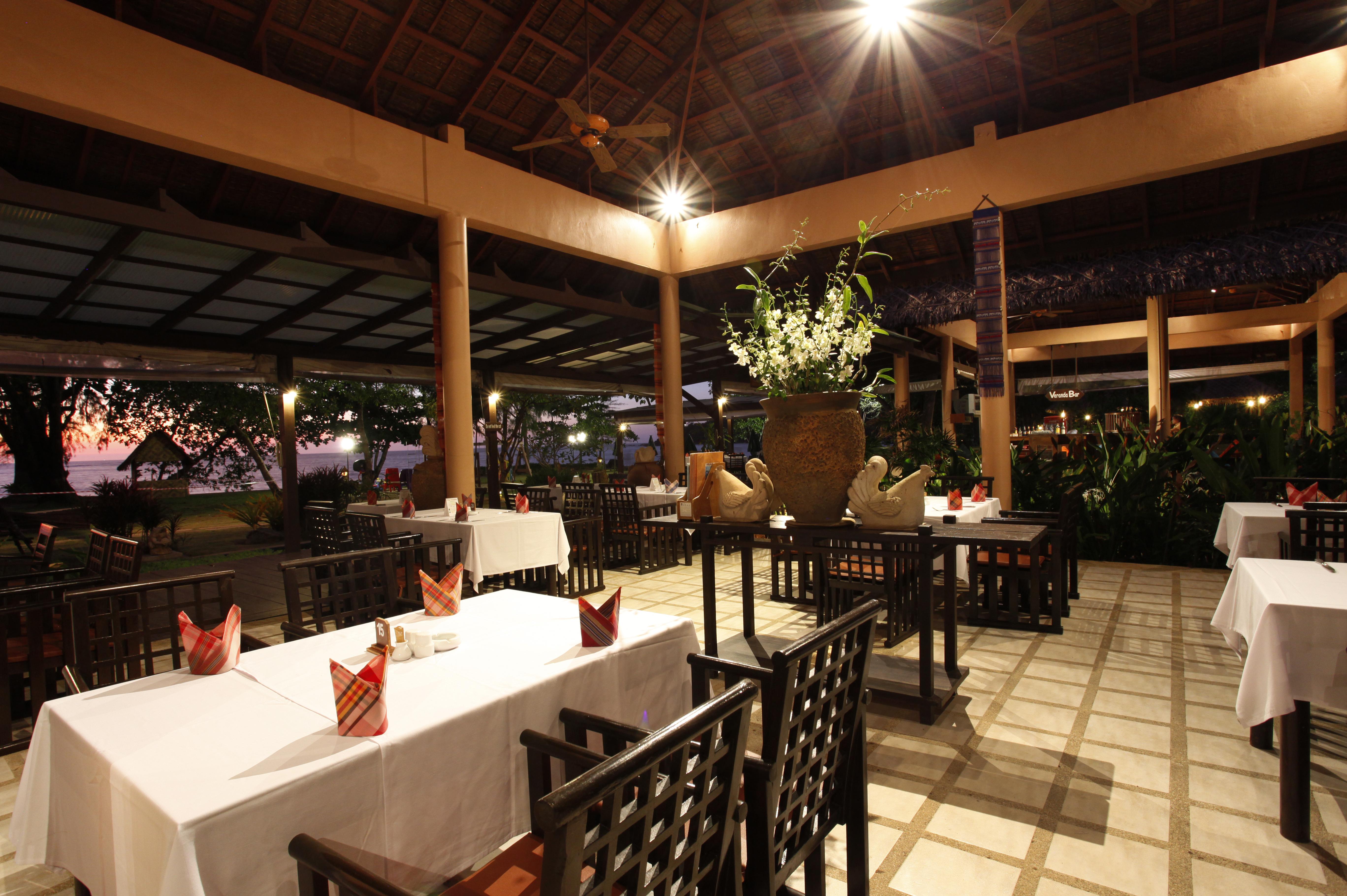 Khaolak Merlin Resort Khao Lak Exterior photo The restaurant at the resort